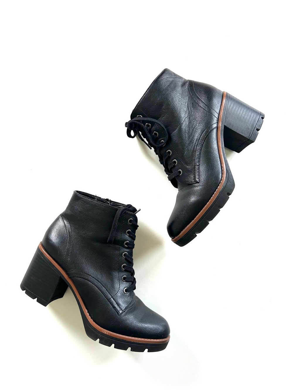 Naturalizer Black Vegan Leather Madalynn Lace-Up Side Zip Heeled Ankle Boot
